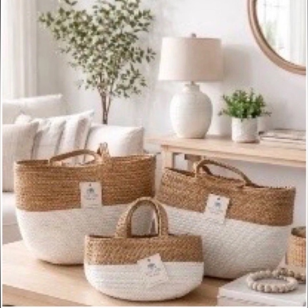 🎄🧑‍🎄 BOHO LIVING Made In India Set of 3 Tan & White Burlap Baskets NWT